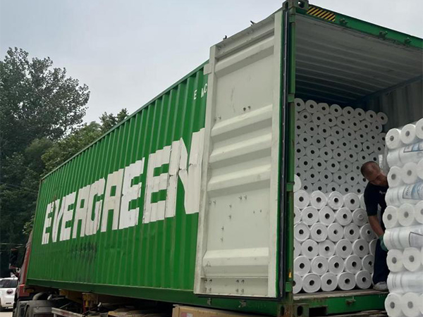 Xiashi Packing täydentää Lähi-idän tilauksen, korkean suorituskyvyn kalvot valmiina lähetettäväksi